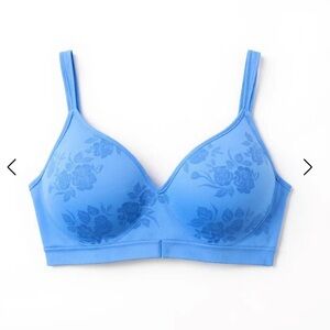 UNDEROUTFIT NWT - 460 Bra